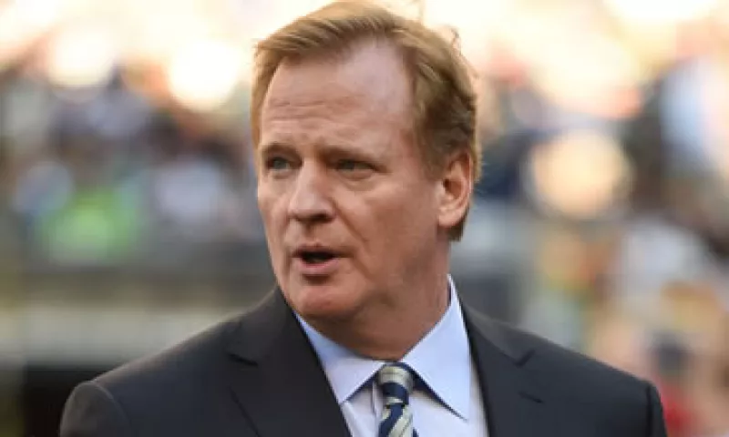 Muchos comentaristas deportivos han pedido que Roger Goodell renuncie a su puesto. (Foto: Reuters)
