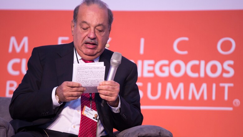 Carlos Slim consideró que para alcanzar un crecimiento de 5% anual, México requiere aumentar la inversión, mejorar el acceso a la educación y generar empleos formales.