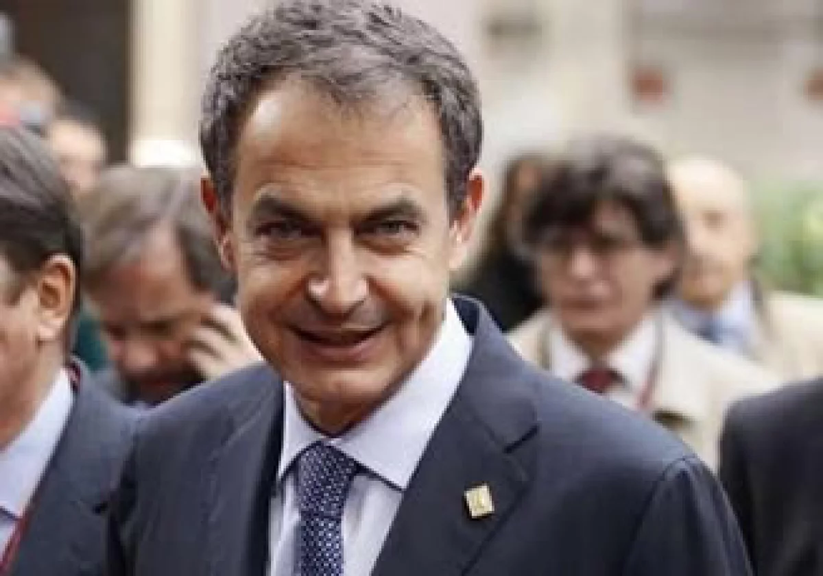 “Tengo que decir que tenemos un camino por delante difícil para la recuperación del empleo y la reducción del paroâ€, dijo Zapatero. (Foto: Reuters)
