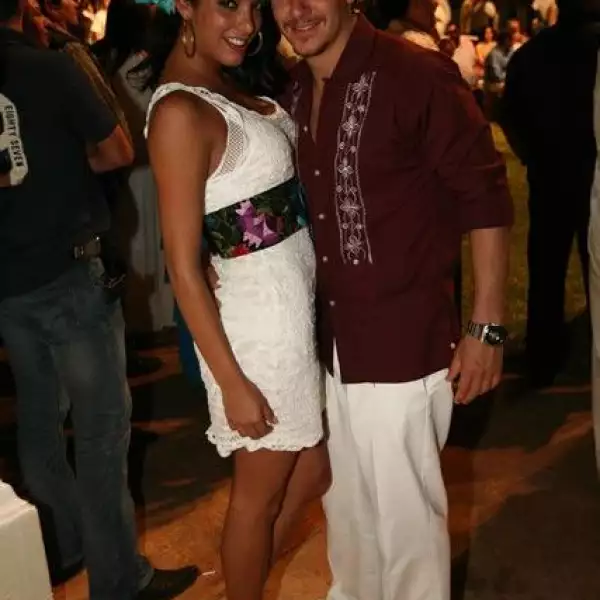 María del Valle,Bobby Domínguez