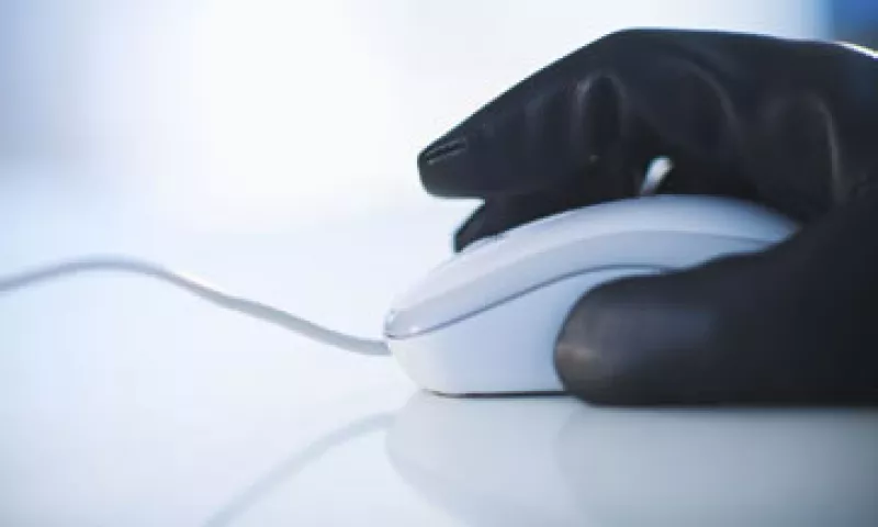 Anonymus invadió la semana pasada el control electrónico que coordina los recorridos de trenes del metro para impedir choques y averías. (Foto: Photos to Go)