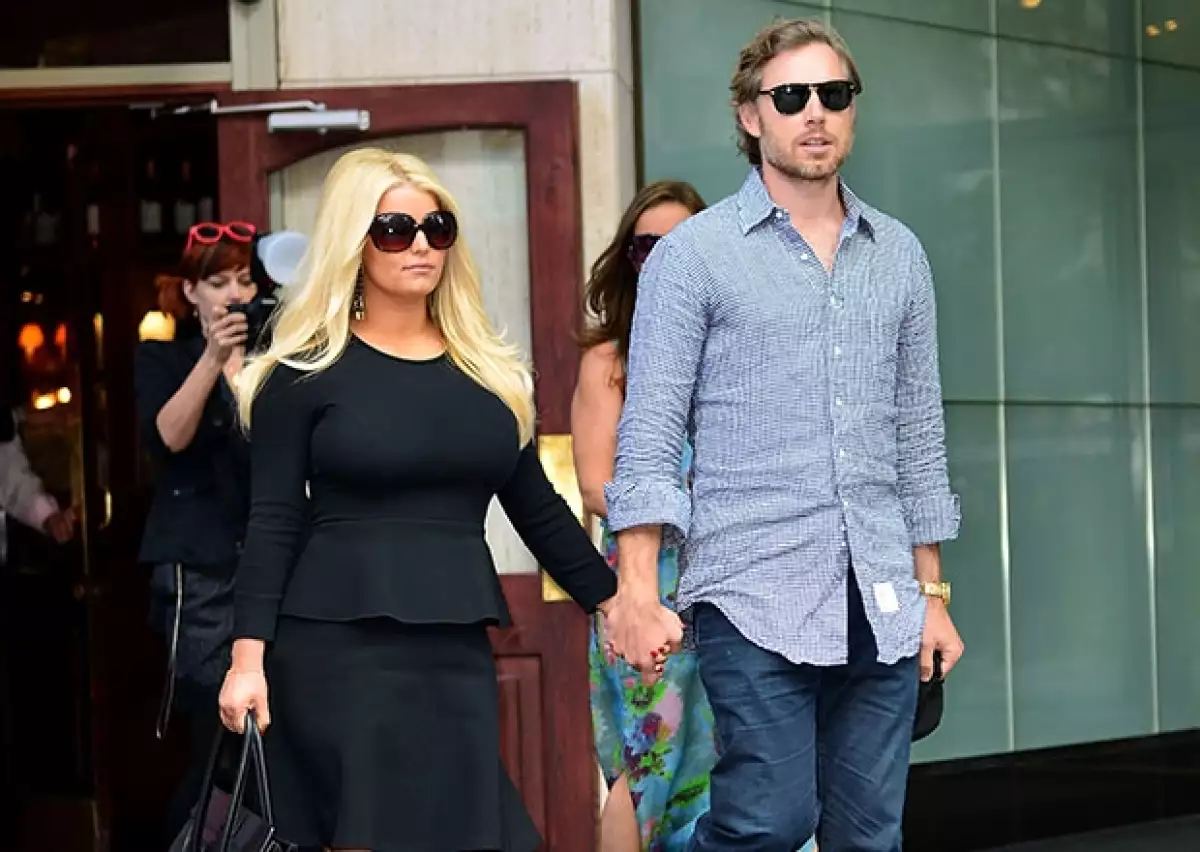 Este domingo la cantante y su prometido dieron la bienvenida a un varón llamado Ace Knute Johnson, el nuevo hermanito de su primer hija Maxwell.