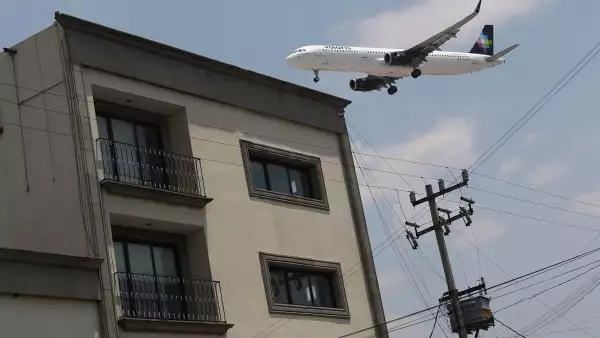 AVION-CDMX-Espacio-Aereo