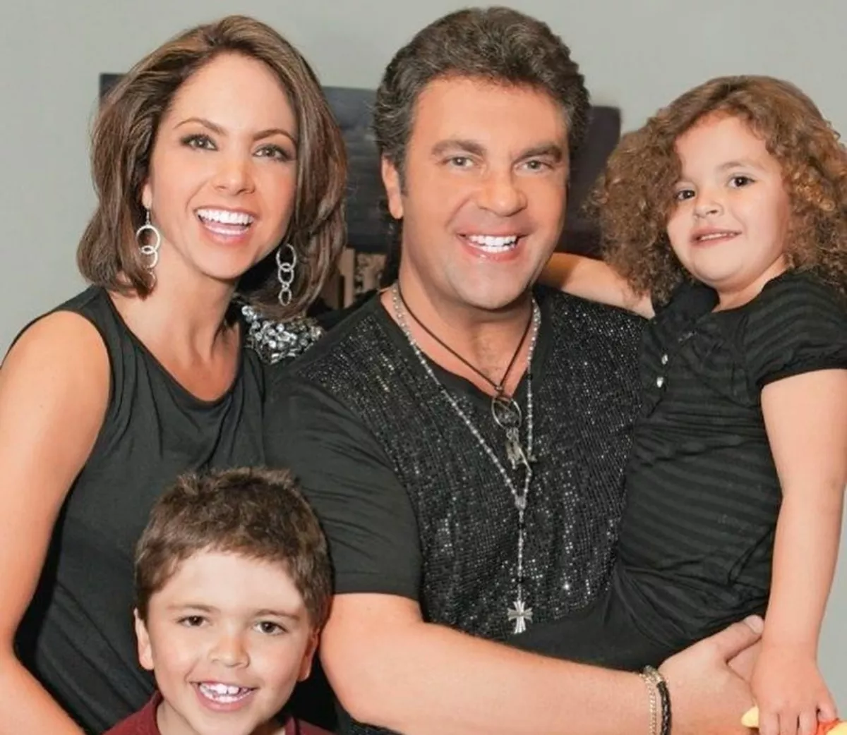 Lucero, Mijares y sus hijos Manuel y Lucerito