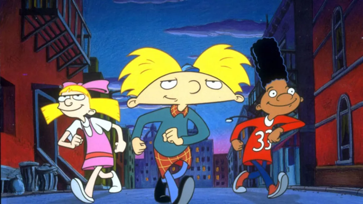 Arnold, junto a sus amigos, cursan el cuarto grado de primaria en la escuela pública 118 de Hillwood City, una gran ciudad ficticia ubicada en el estado de Washington.