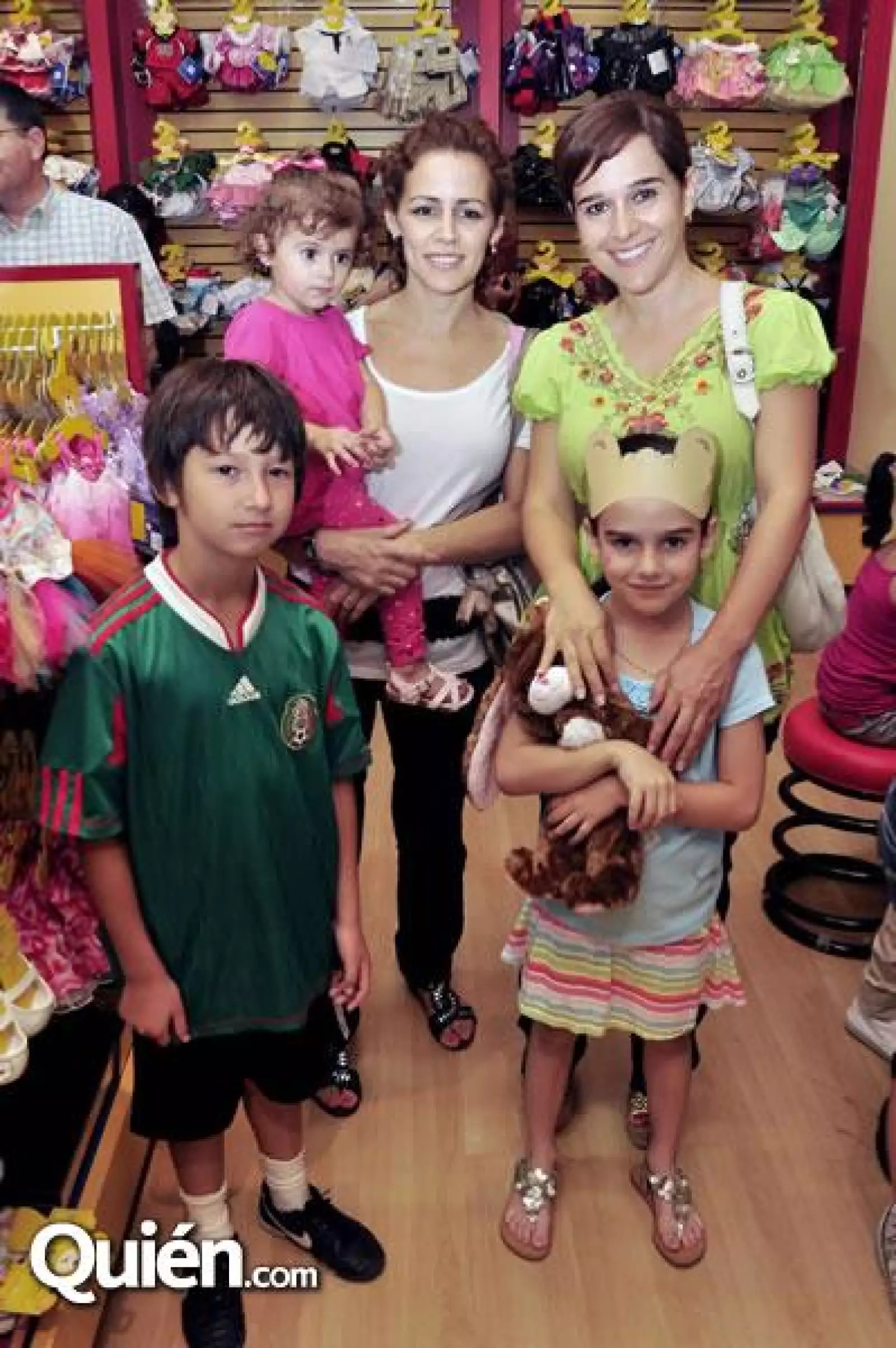 Ramón Caballero,Ana Carla Rodríguez,Mayra Villarreal y Catalina Eichelmann