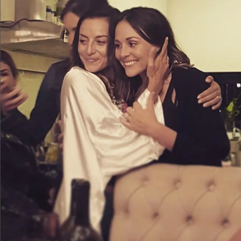 Las hermanas no podrían estar más felices por el compromiso de Marimar, y es Zuria quien comparte una emotiva imagen con su hermana.