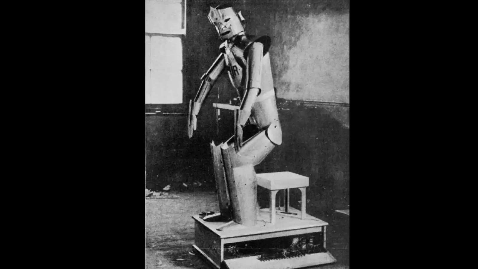 Robots Universales de Rossum? 1929