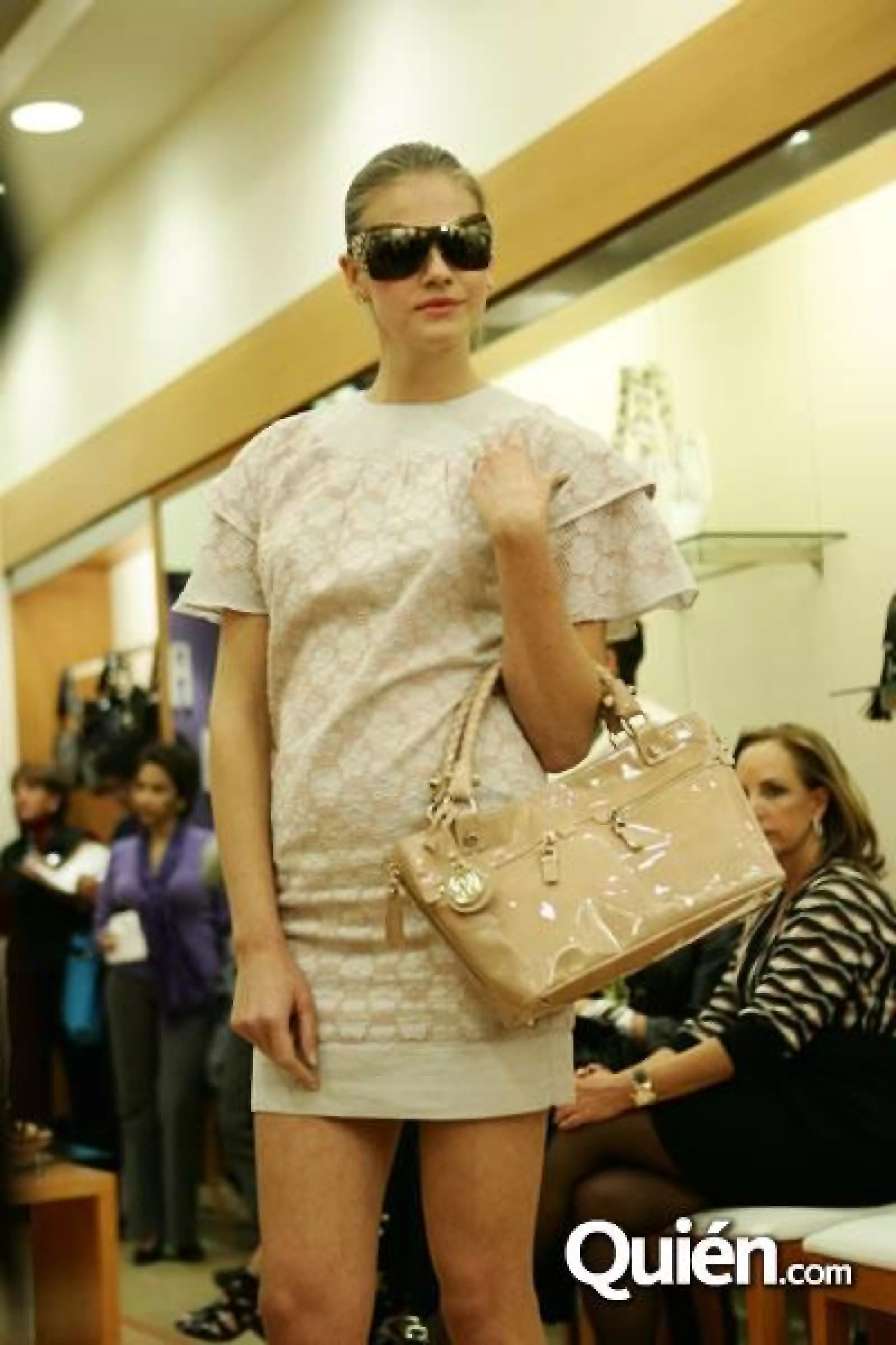 Stuart Weitzman Sociales