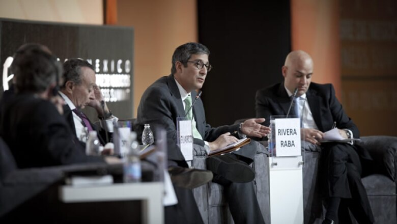 Otro de los participantes en la primera sesión fue Manuel Rivera (der) director general de Grupo Expansión.