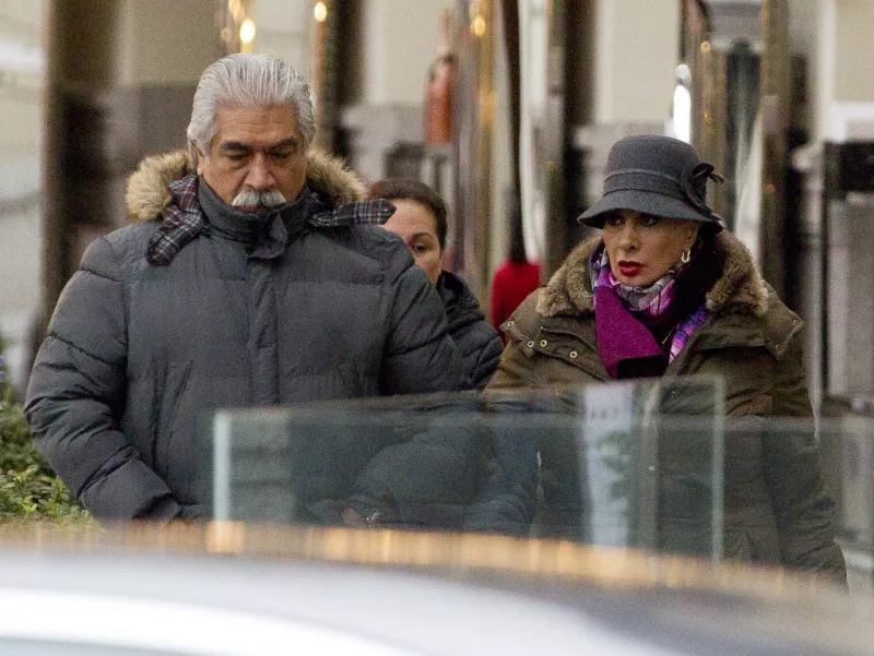Celebrities Sighting In Madrid - December 14, 2017