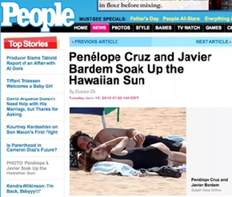 Los actores fueron sorprendidos muy cariñosos, mientras tomaban el sol en Hawai, donde la protagonista de la cinta `Volver´se prepara para comenzar a rodar la cuarta parte de `Piratas del Caribe´.