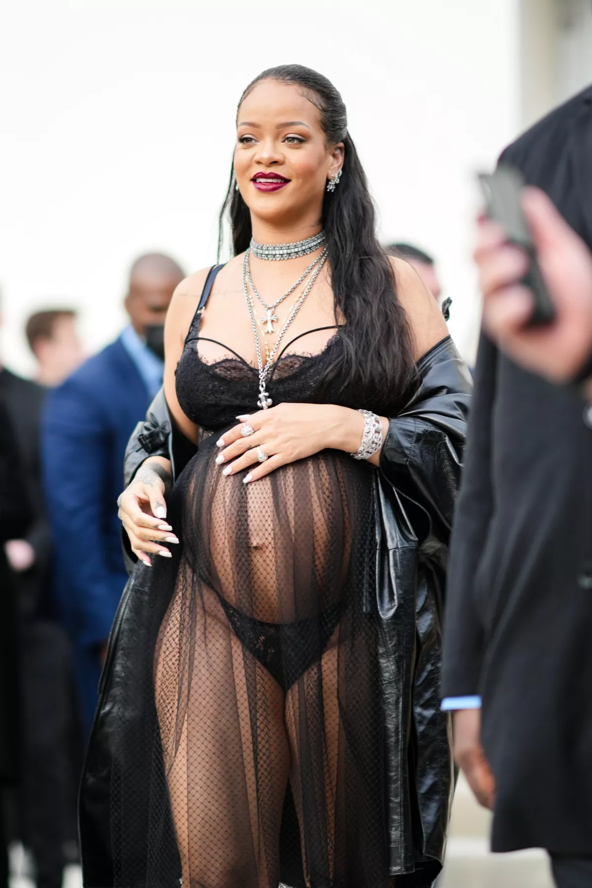 Celebrity Sightings : Day Two - Paris Fashion Week - Womenswear F/W 2022-2023