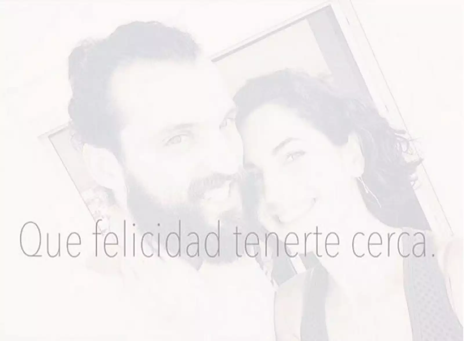 La relación de la pareja se reveló por noviembre del 2014, cuando la actriz publicó una foto de él en su cuenta de Instagram.