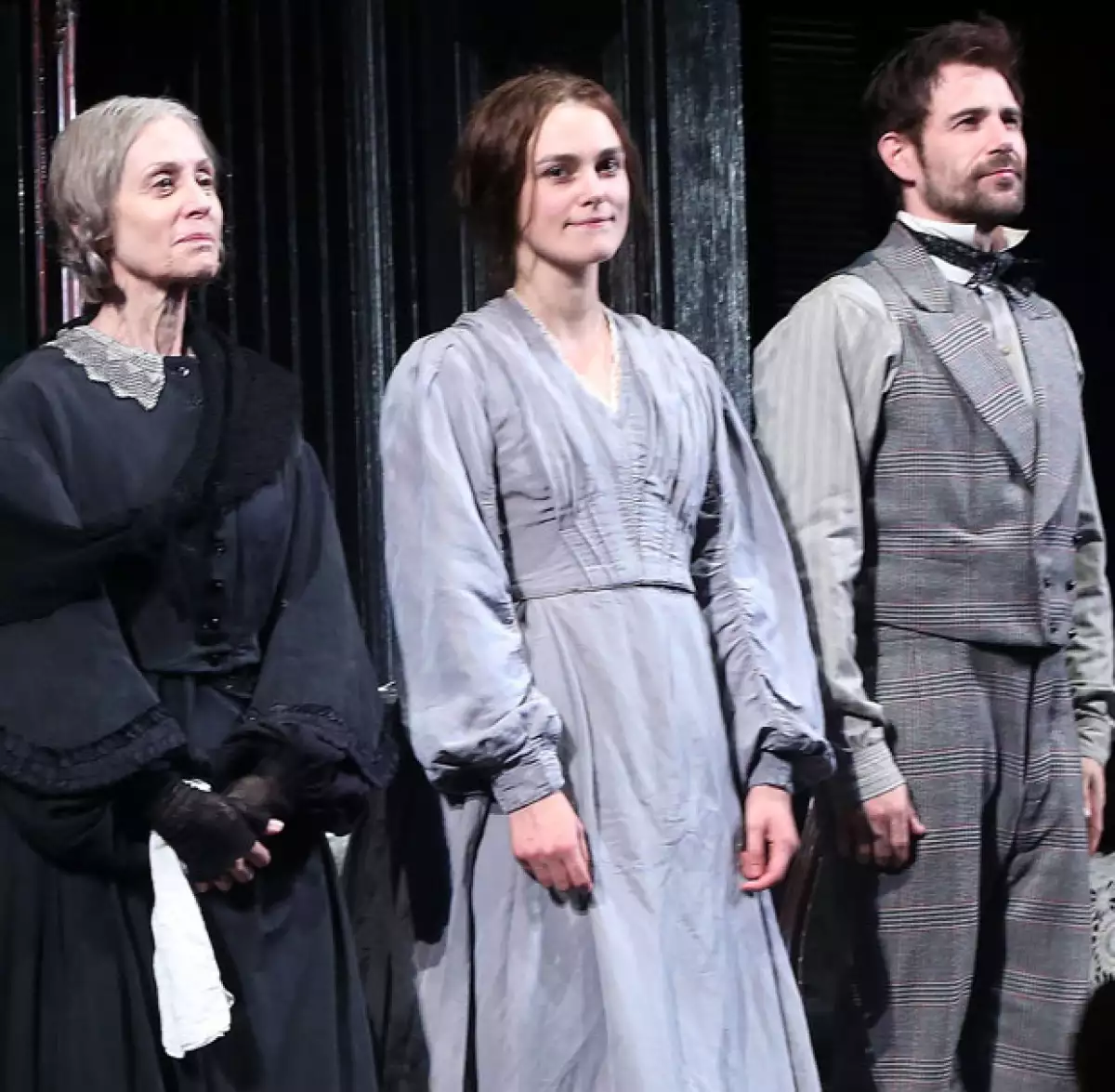 Un miembro del público se levantó y comenzó a declararle a gritos su amor a la actriz, logrando interrumpir la obra de teatro.