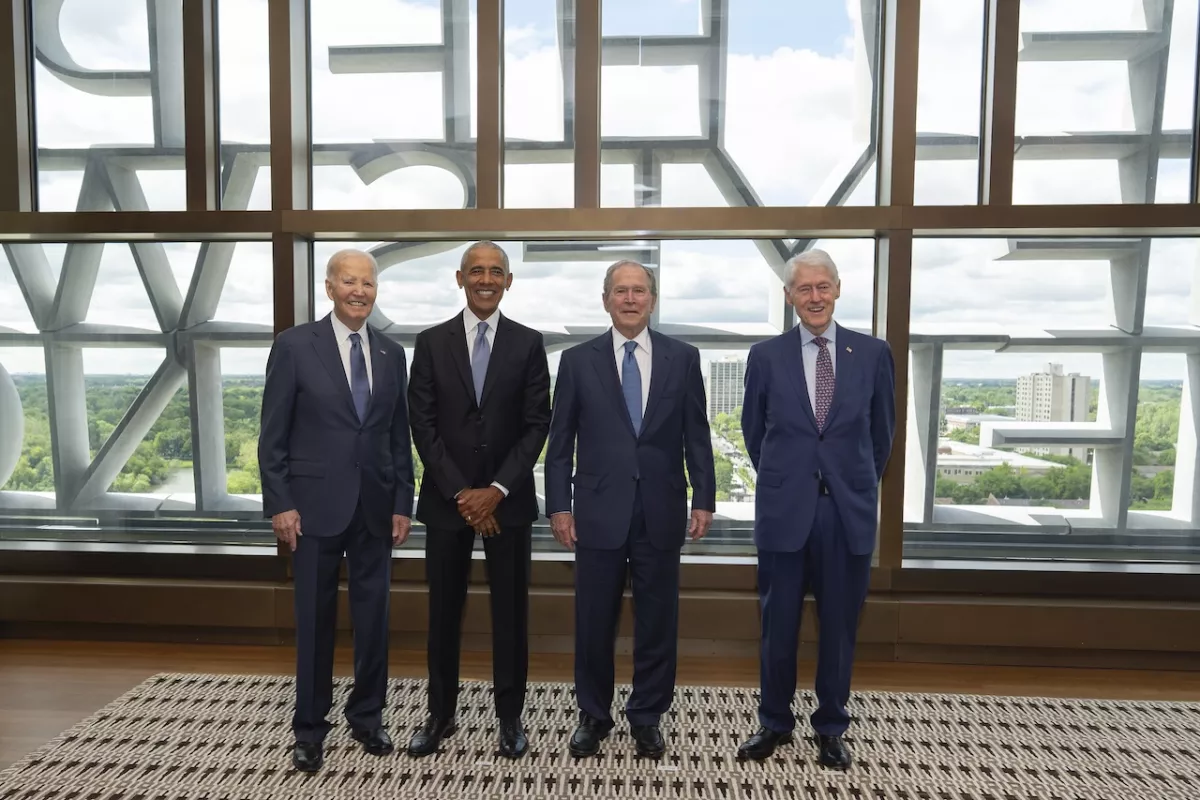 Barack Obama inaugura el Centro Presidencial Obama en Chicago y reune a expresidentes de EU, líderes mundiales y celebridades de Hollywood y de la música