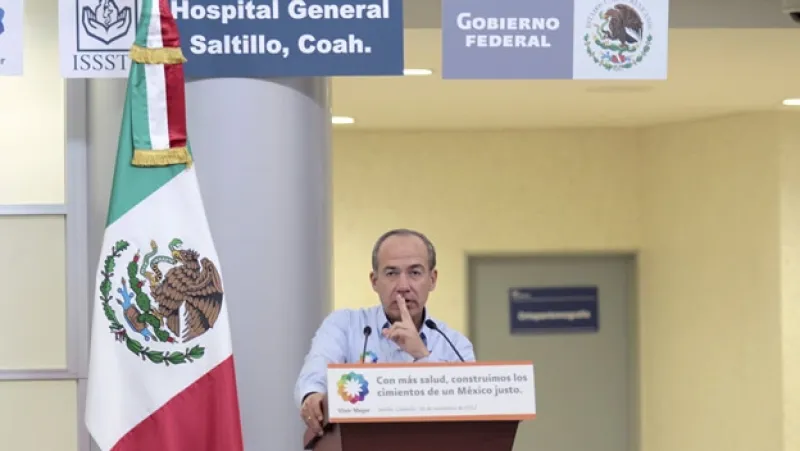 Calderón 'revive' su iniciativa de segunda vuelta en elección presidencial