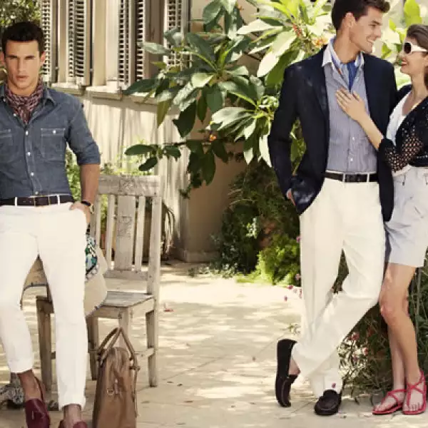 El lino es la tela protagonista de esta temporada, presente en camisas, pantalones y bermudas.