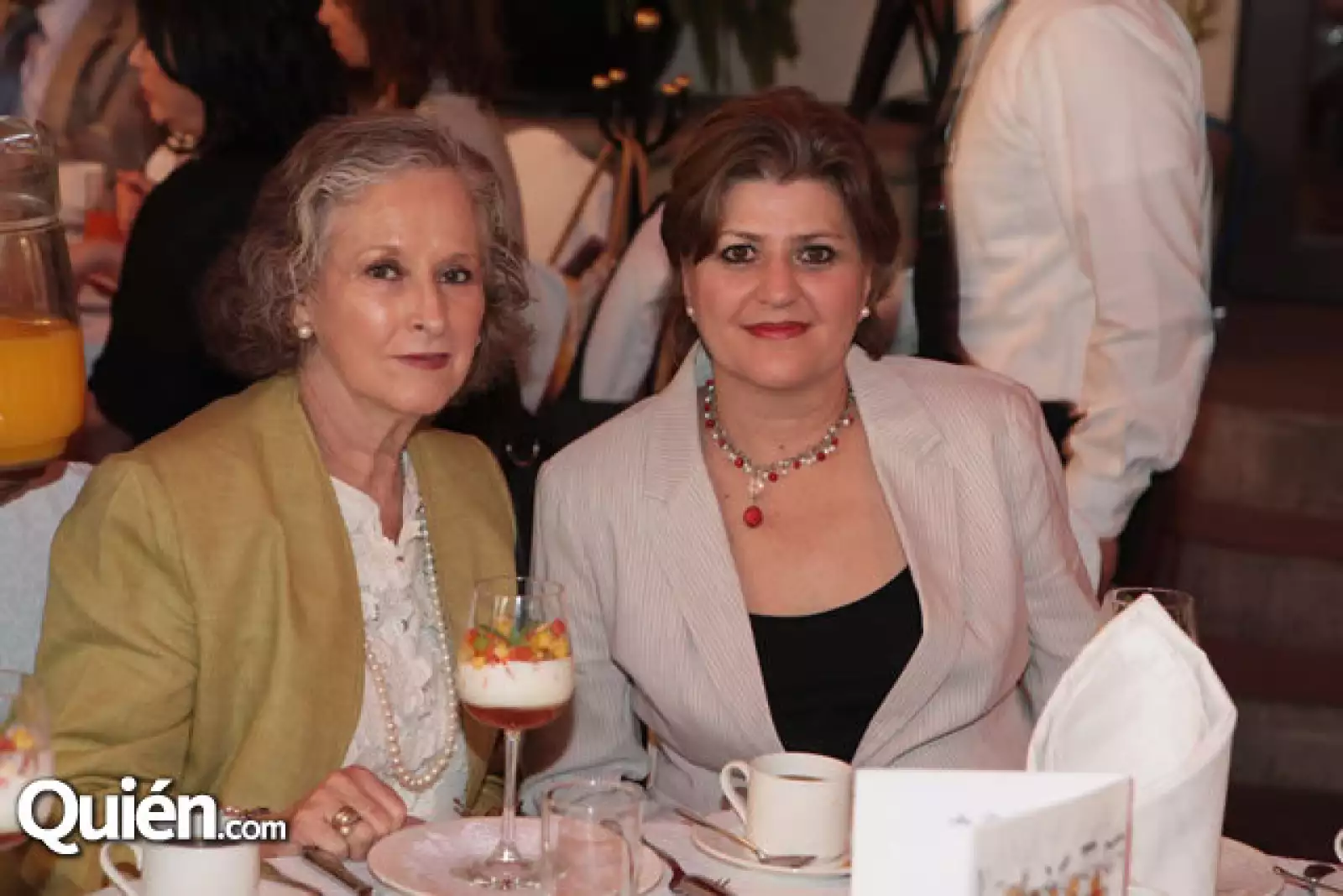 Elena Gómez y Teresa Rivero