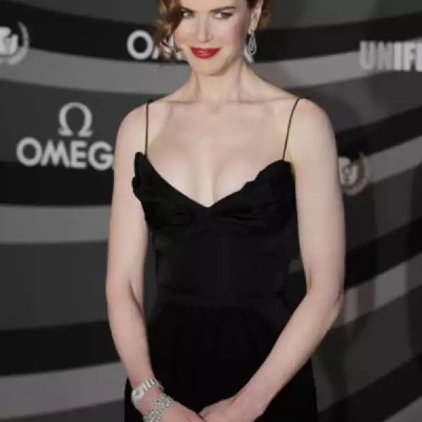 Nicole Kidman también pertenece al club de quienes, a pesar de no tener una figura curvilínea, no han querido modificarla.