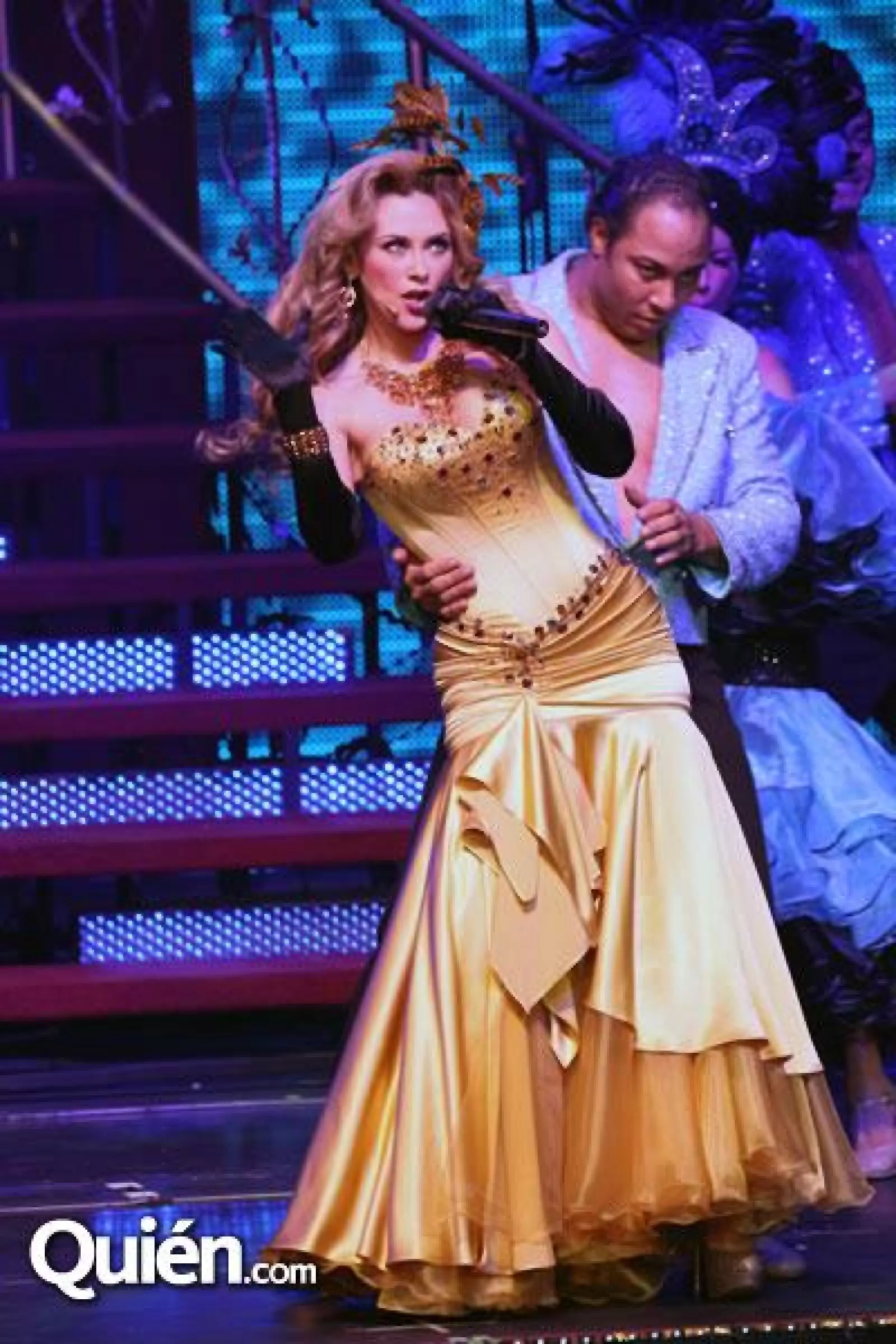 Escenas de la Obra Perfume De Gardenia