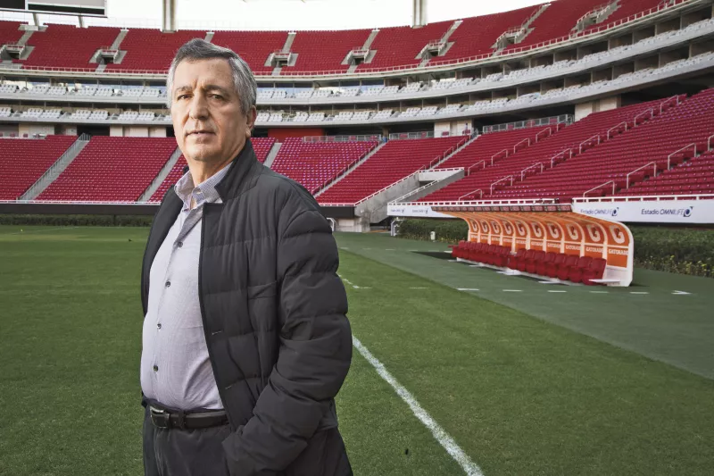 Con 100,000 dólares de inversión y tres empleados, Jorge Vergara fundó Omnilife.