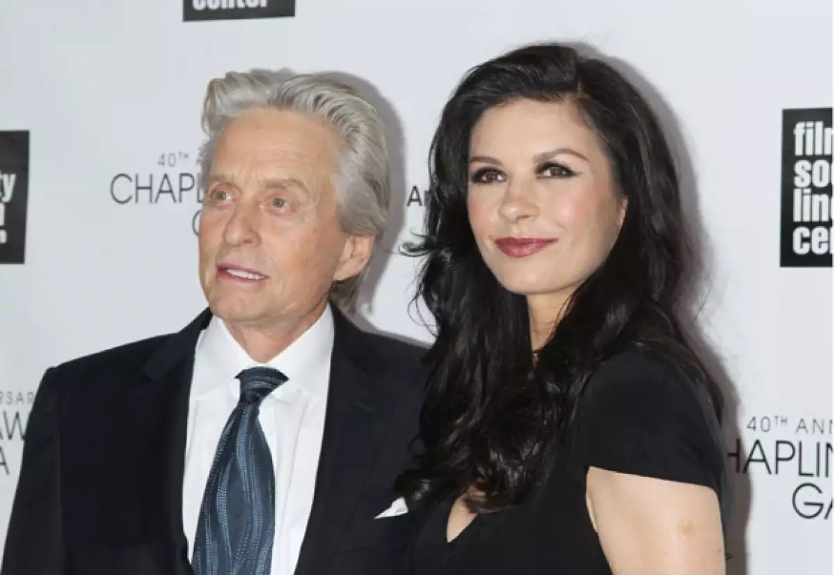 El actor no pierde la esperanza de curar las heridas que han minado la buena salud de su matrimonio y espera que el hecho de "tomarse un tiempo" sirva a la pareja.