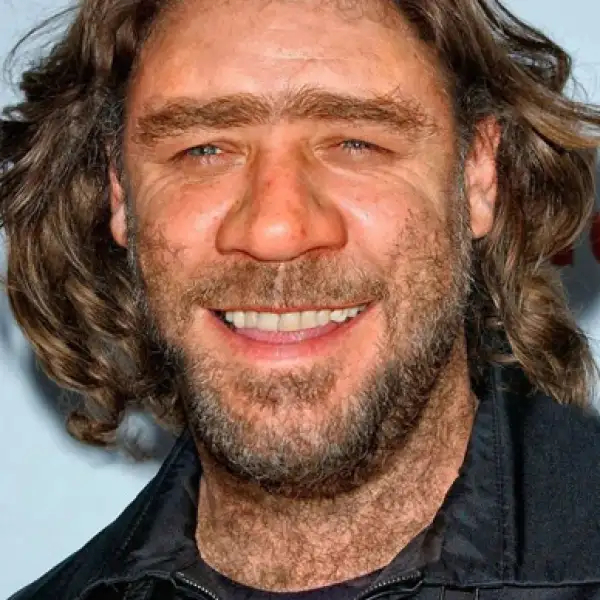 Uno de los que serían irreconosibles es el actor Russell Crowe, quien perdería toda la galanura que mostró en la película Gladiador.