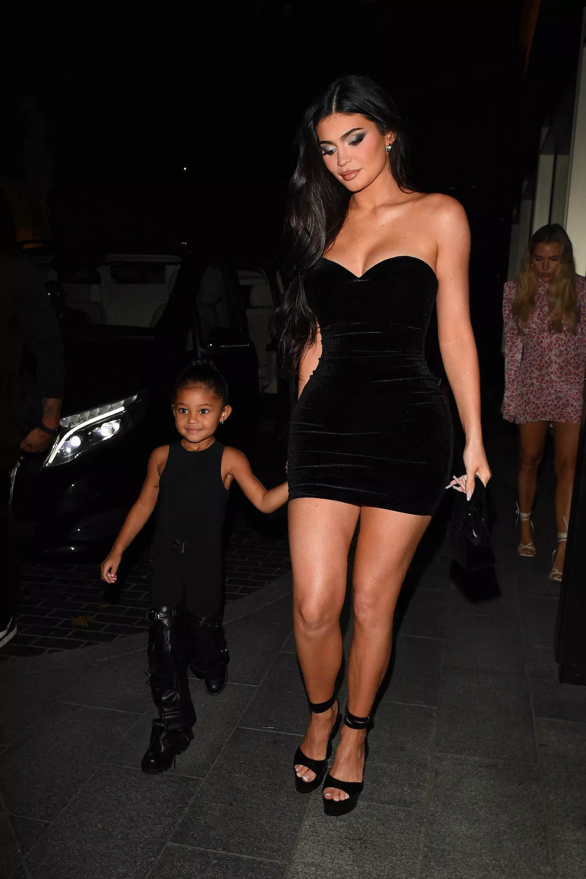 kylie-stormi-black