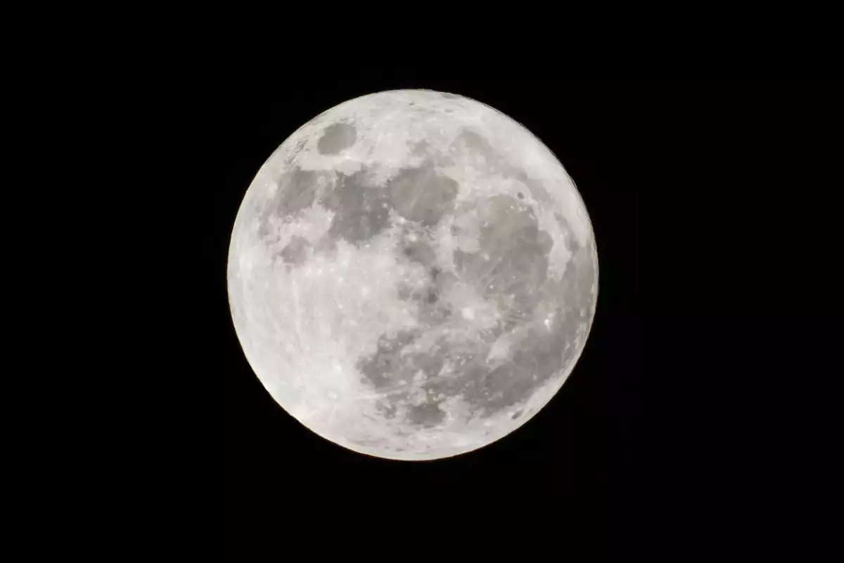 Luna y Saturno