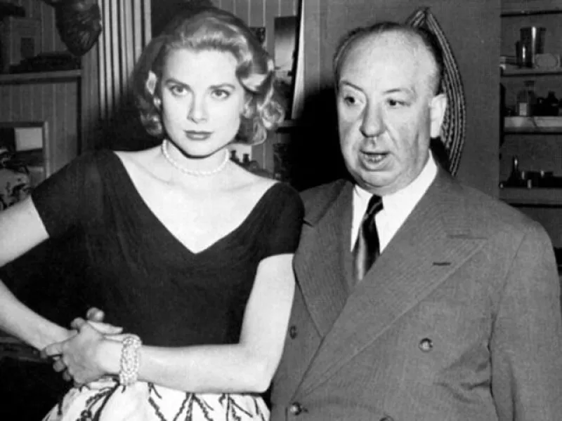 Su gran musa llegaría en 1953, cuando conoció a Grace Kelly y quedó `enamorado´ de ella. Fue de las pocas actrices a las que trató dulcemente. Ella filmó `Dial M for Murder´ en 1954, `Rear Window´ en 1954 y `To Catch a Thief´ en 1955.