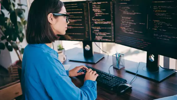 Las programadoras junior están en riesgo