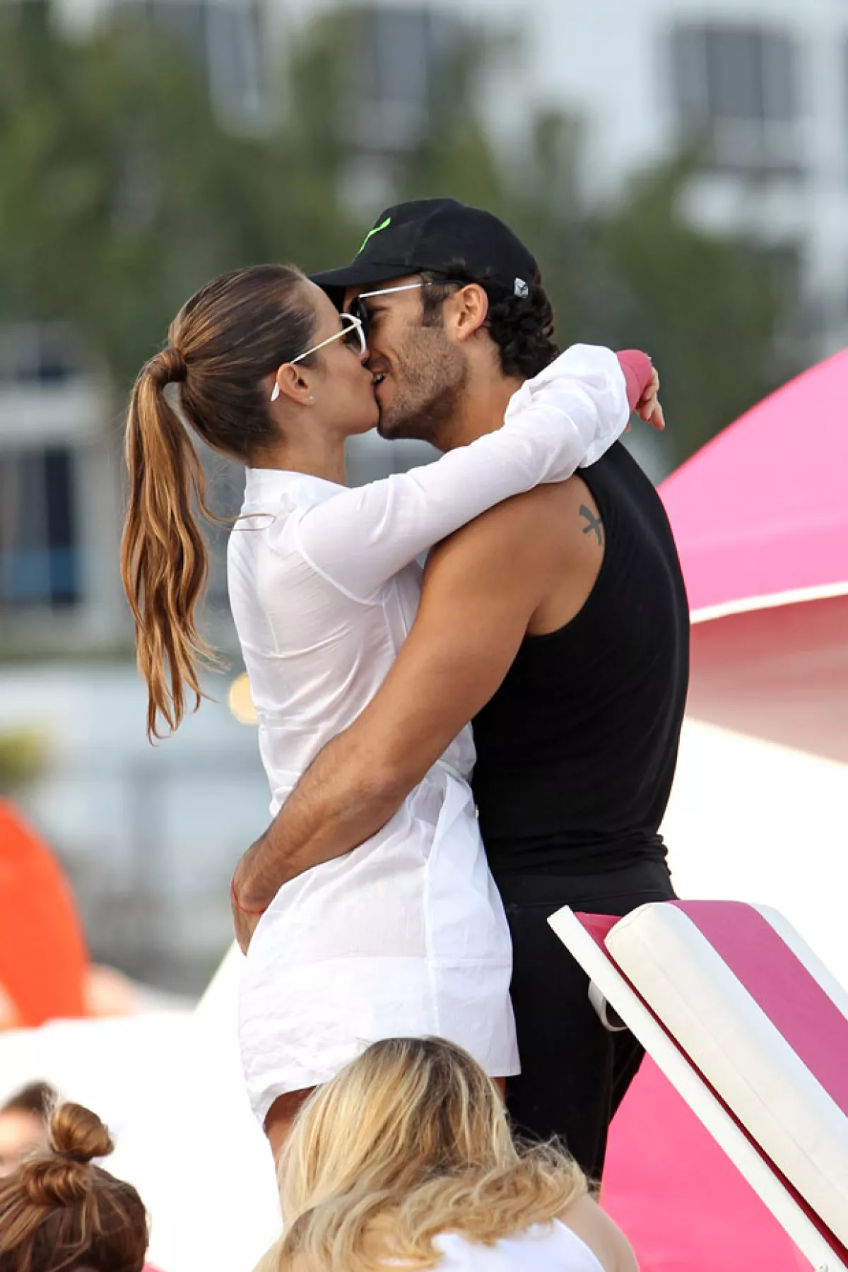 Es indudable que a esta atractiva pareja la une una gran pasión.