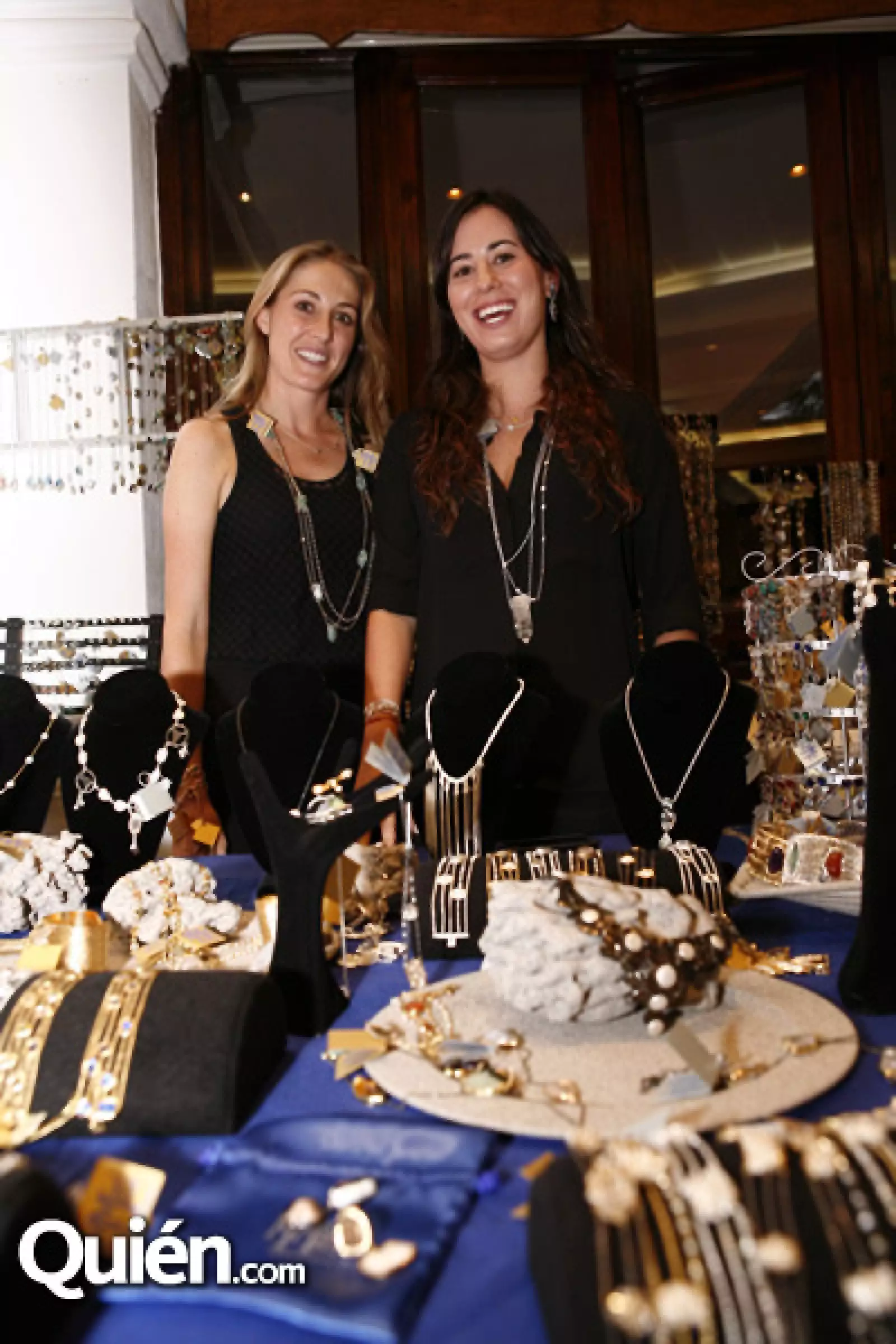 Susana Reyes Retana,Alexa Quintana