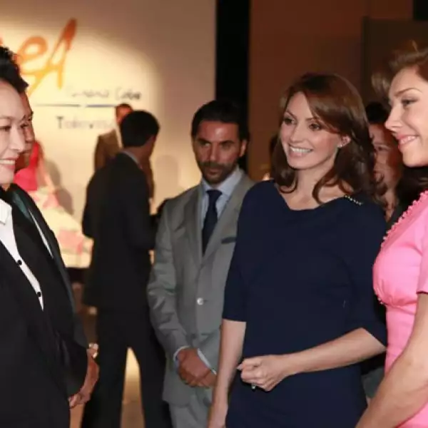 La primera dama de China, Pepe Bastón, Angélica Rivera y Cynthia Klitbo.