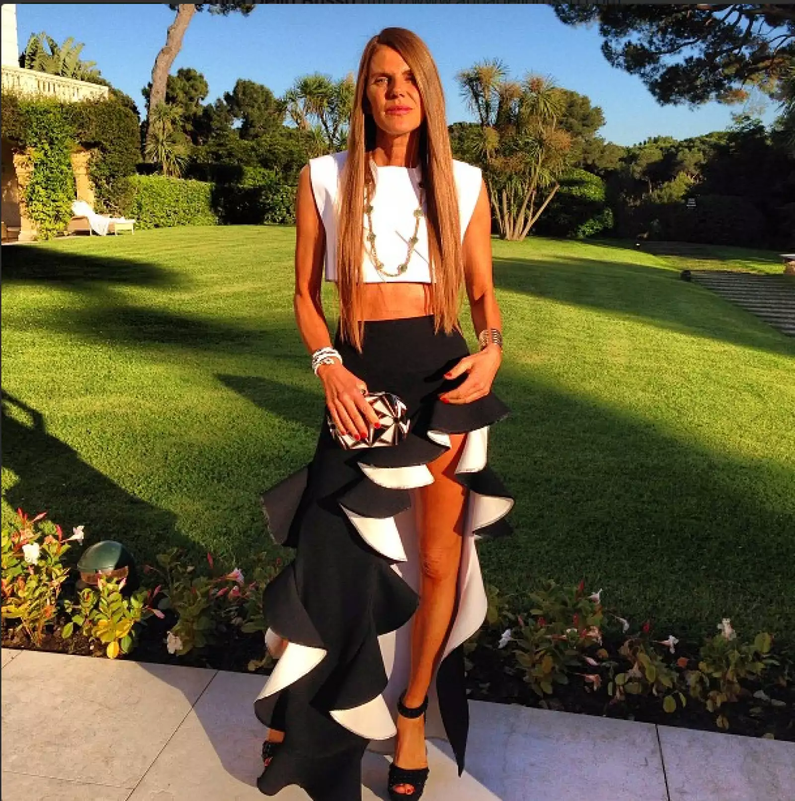 Anna dello Russo con un Balenciaga.