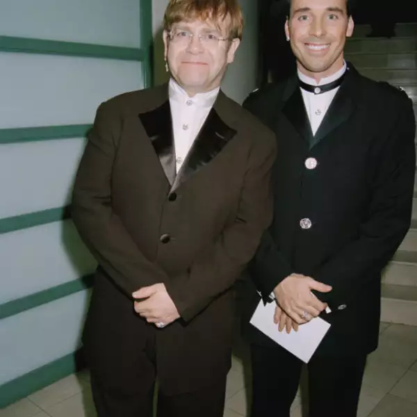 Elton John y David Furnish tuvieron su boda en Windsor en diciembre de 2014, nueve años exactos después de haber formalizado su unión civil.