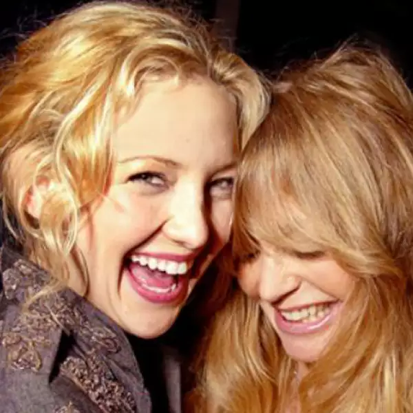 No podemos negar que la idea de Kate Hudson de tratar de separar su nombre del de Goldie fue muy buena idea pues ha logrado posicionarse muy bien en Hollywood.