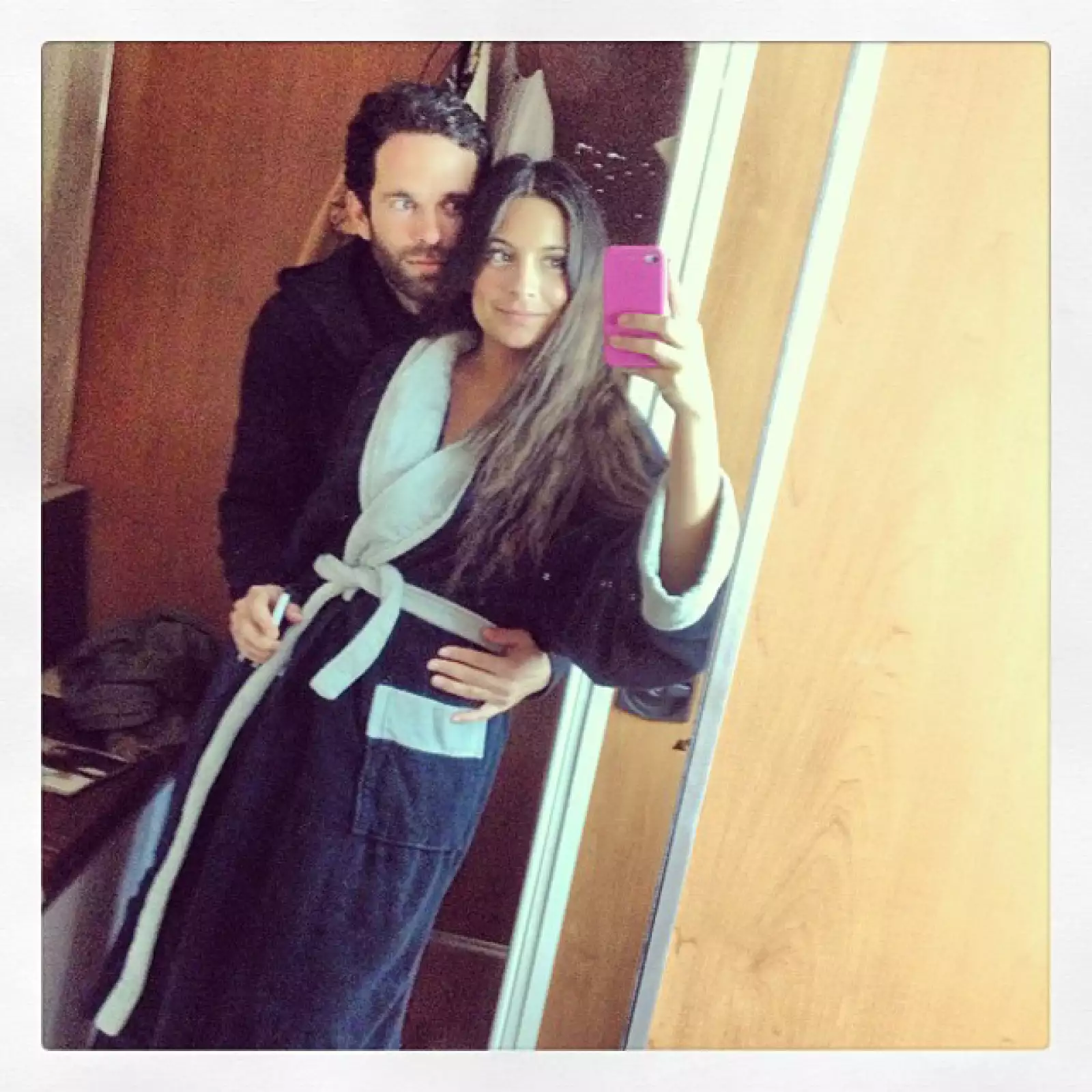 El 15 de enero Alejandro visitó a Ana Brenda en el set de grabación.