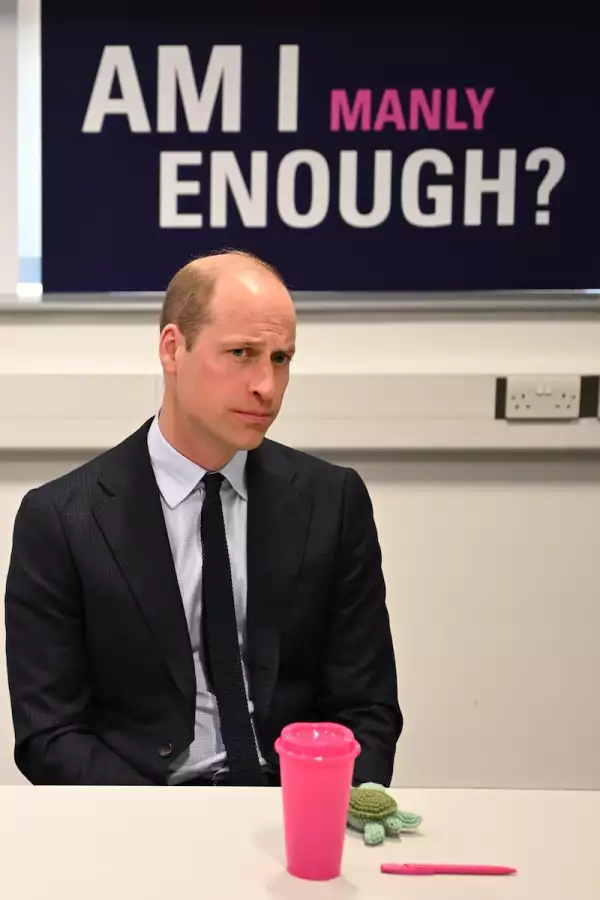 Príncipe William visita St. Michael's Church of England High School