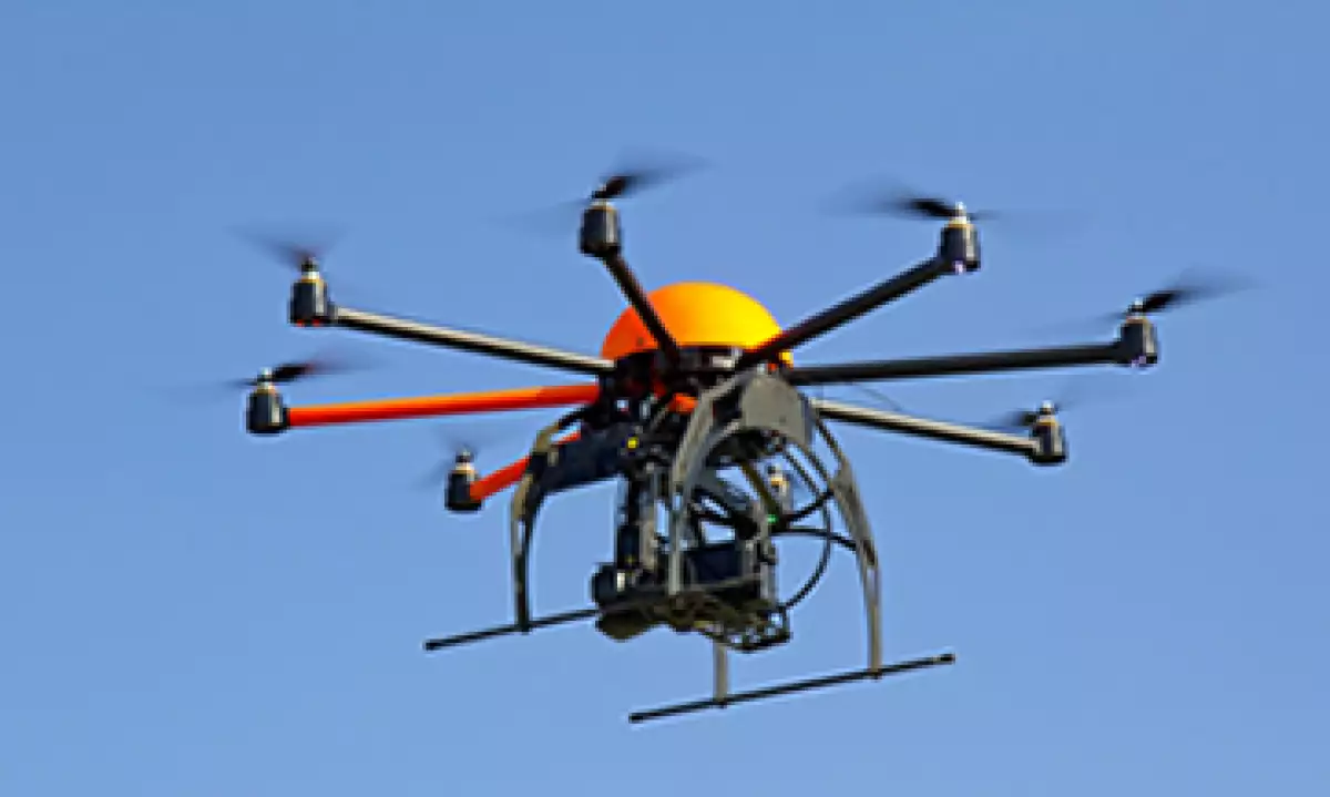 Por seguridad y reducción de costos, la industria del cine ya utiliza drones en sustitución de los helicópteros para filmar escenas. (Foto: Getty Images)