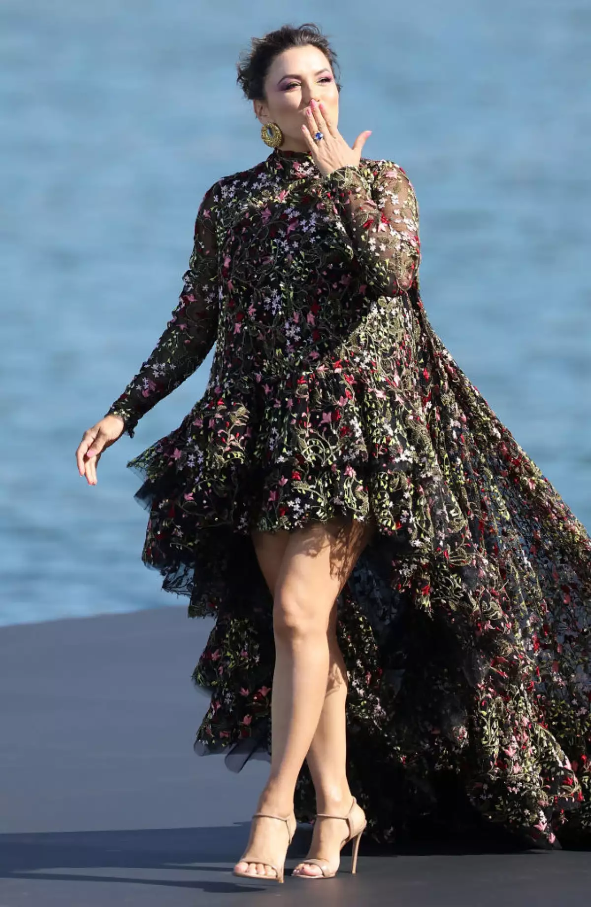 Eva Longoria en Paris Fashion Week 