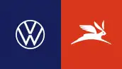 Logotipos de Volkswagen, armadora alemana con presencia a nivel global, y Olinia, proyecto del Gobierno de México para impulsar la electromovilidad.