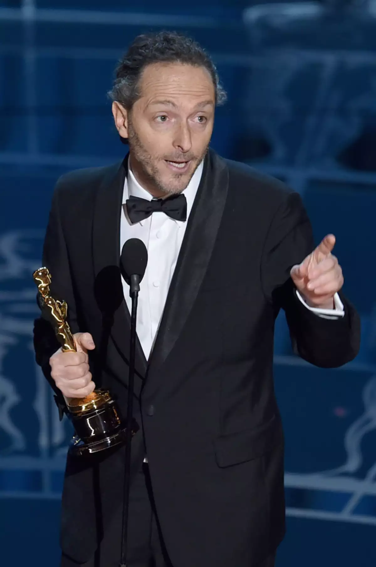 El fotógrafo y productor mexicano ganó el premio a Mejor Cinematografía por su trabajo en 'Birdman' con Alejandro González Iñárritu.