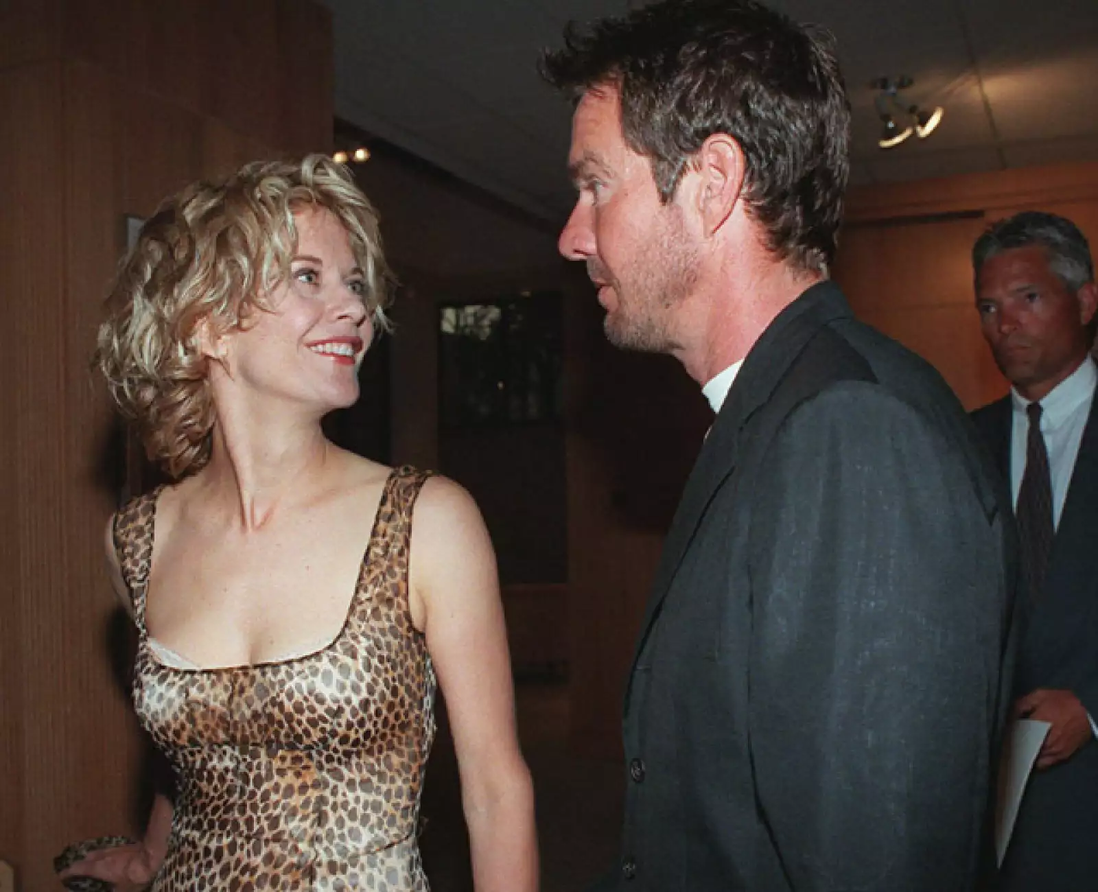 Meg Ryan y Dennis Quaid. Después de conocerse en el rodaje de `Innerspace´, se casaron en 1991 y tuvieron un hijo, Jack Henry. Sin embargo su matrimonio terminó debido a que la actriz le fue infiel con Russell Crowe. Se divorciaron en 2001.