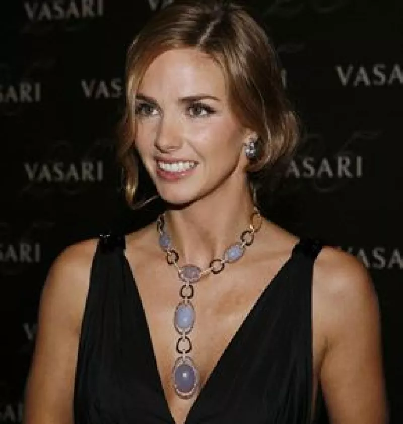 La ex esposa del Conde de Salvatierra cumplió 32 años y sus amigas, Carolina Herrera hija, Paloma Cuevas y Jaydy Mitchel, la sorprendieron con una fiesta.