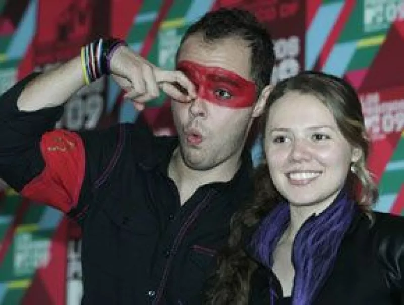 Los hermanos lanzaron un concurso de ensayos en EU sobre cómo proteger el medio ambiente.