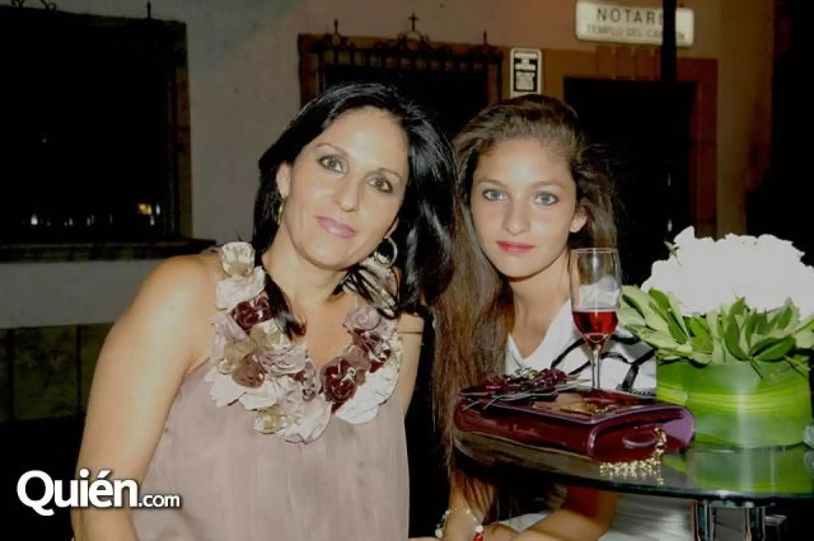 Alejandra Ledezma,Valeria Villegas