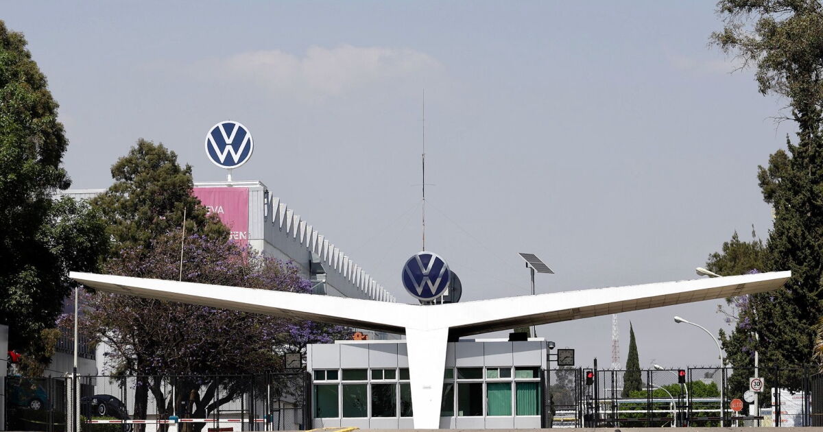 VW Y SINDICATO EVITAN COLAPSO: PREACUERDO SALVA PLANTA DE PUEBLA