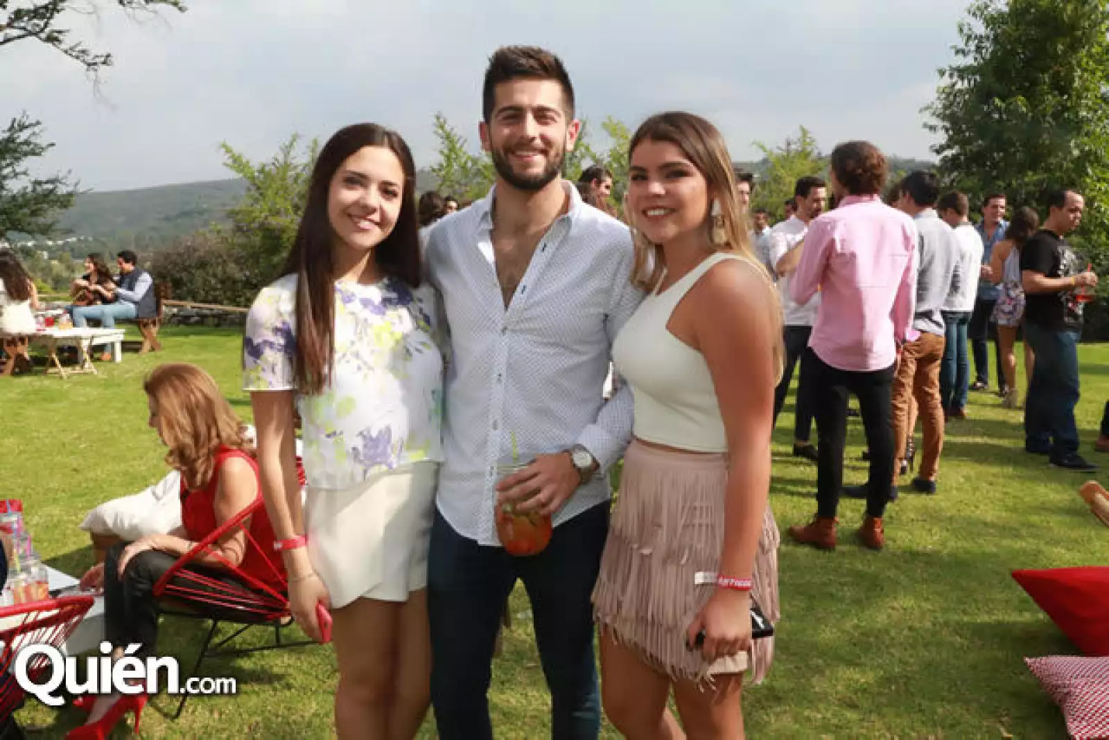 María Fernanda Azcárraga,Diego Arreola y Manuela Llanus
